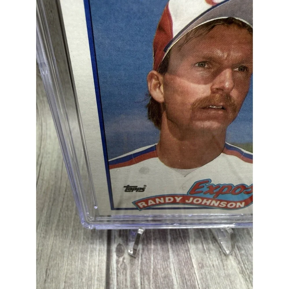 1989 Topps - Randy Johnson #647 (RC) Montreal Expos CGC 8 - Picture 5 of 9
